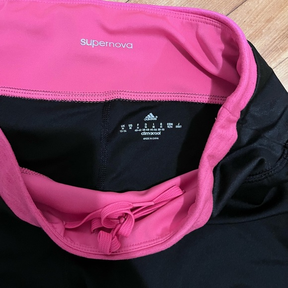 Adidas Black and Pink Performance Leggings short - Picture 2 of 3